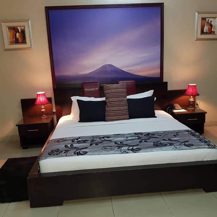 Apartment Royale Hotel & Suite لاغوس المظهر الخارجي الصورة