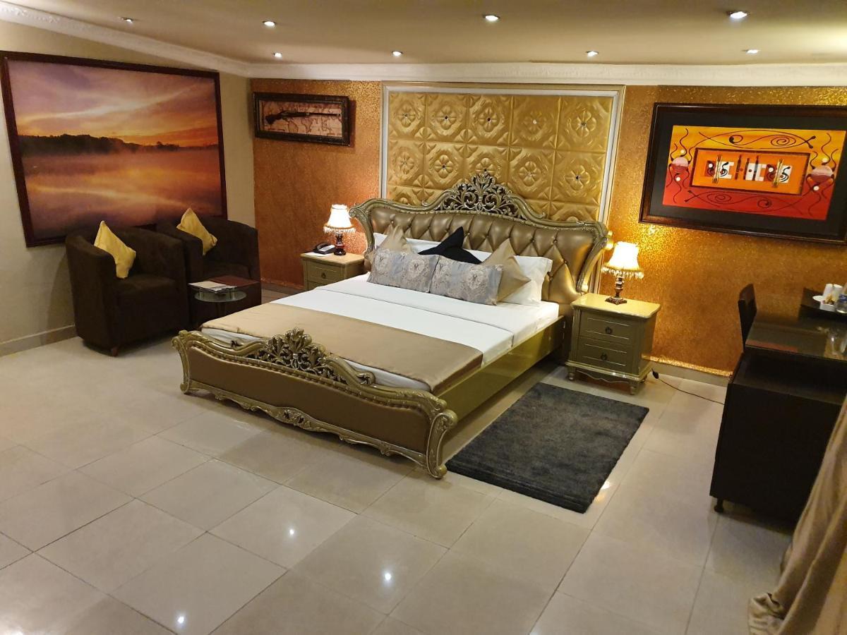 Apartment Royale Hotel & Suite لاغوس المظهر الخارجي الصورة